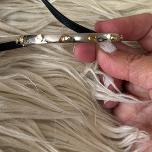 Henri Bendel Triple Wrap leather bracelet/ Gorgeous - Picture 4 of 4